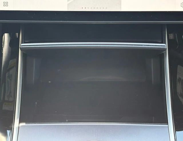 Certified Used 2026 Black Land Rover Dynamic SE image 30