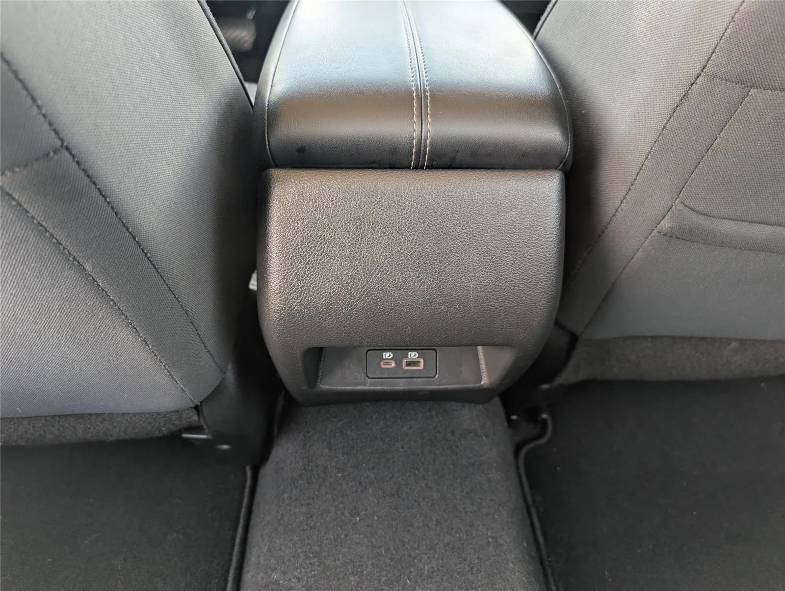 Used 2025 Gun Metallic Nissan SV image 28