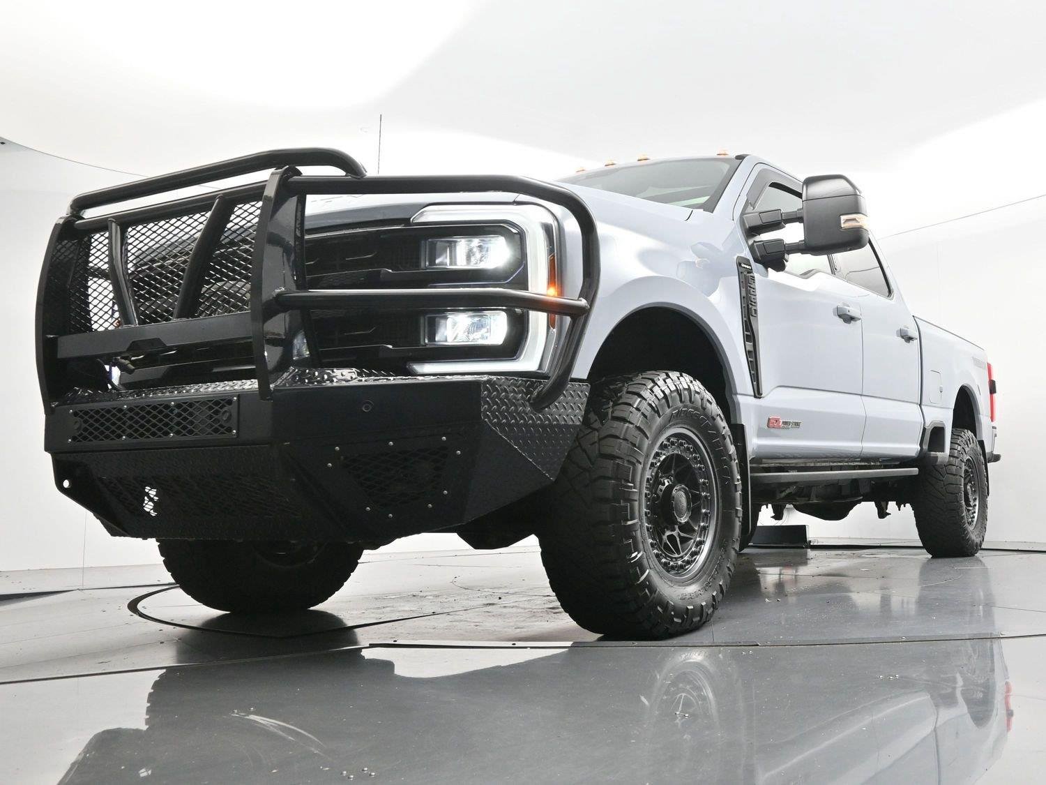 Used 2024 Glacier Gray Metallic Tri-coat Ford XL image 49