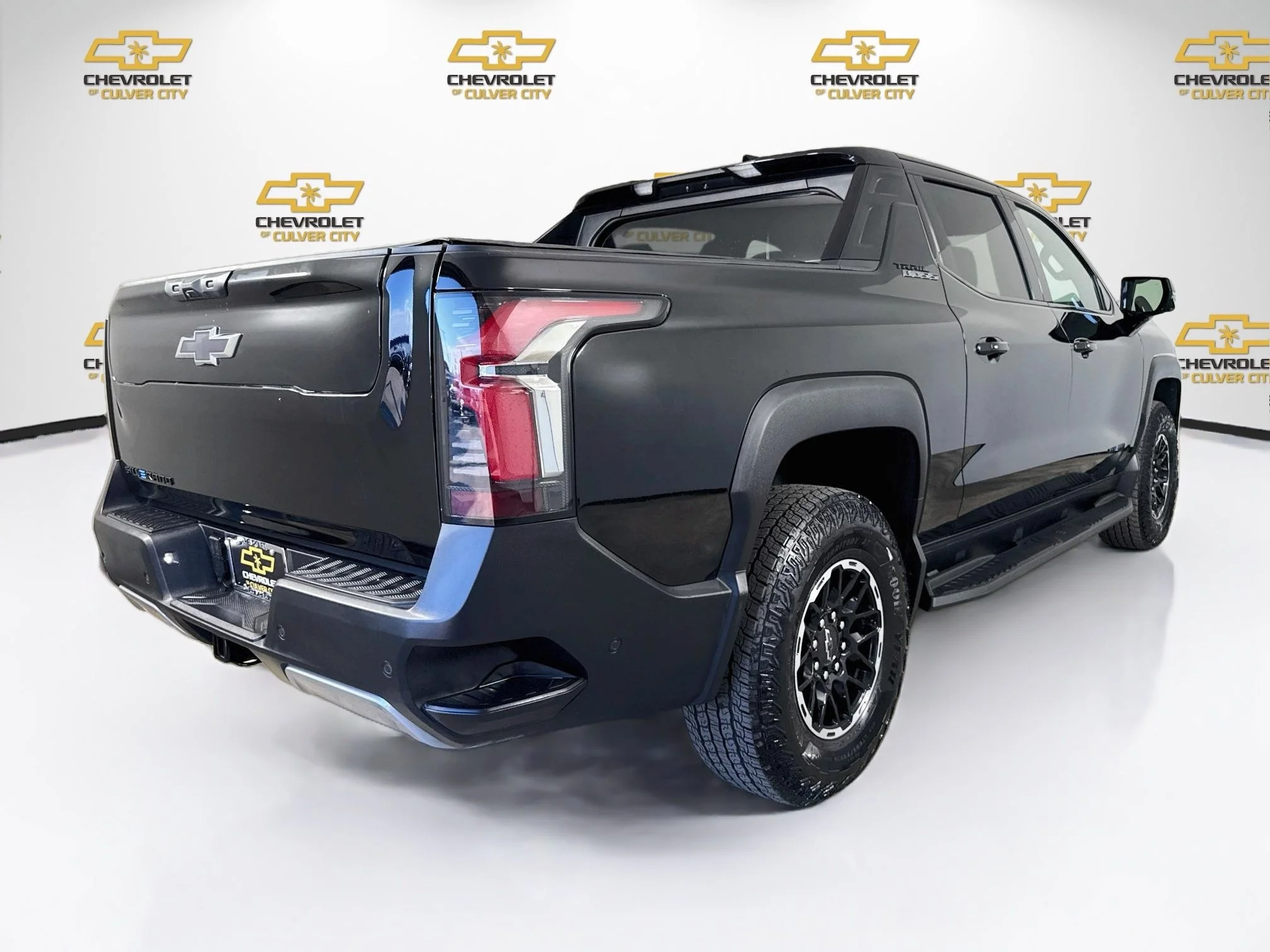 Used 2026 Black Chevrolet Trail Boss - Max Range image 8