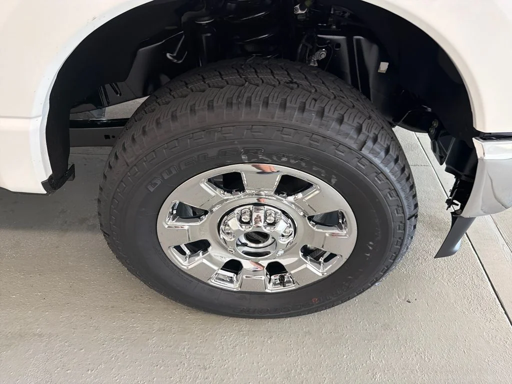 New 2026 Star White Metallic Tri-Coat Ford F-250® Lariat® image 5