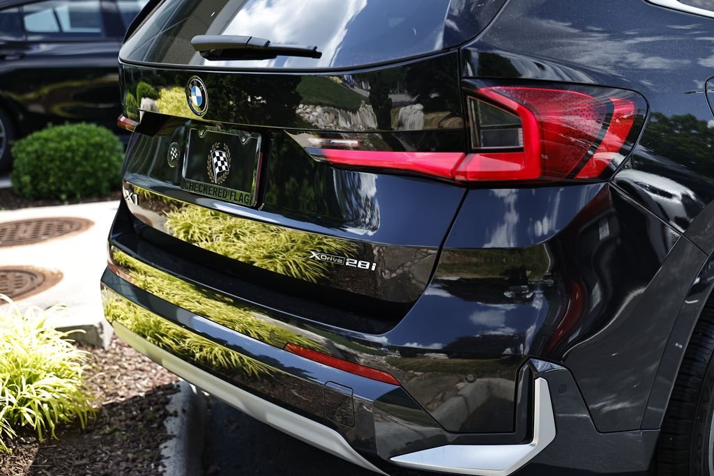 Used 2025 Black Sapphire Metallic BMW xDrive28i image 5