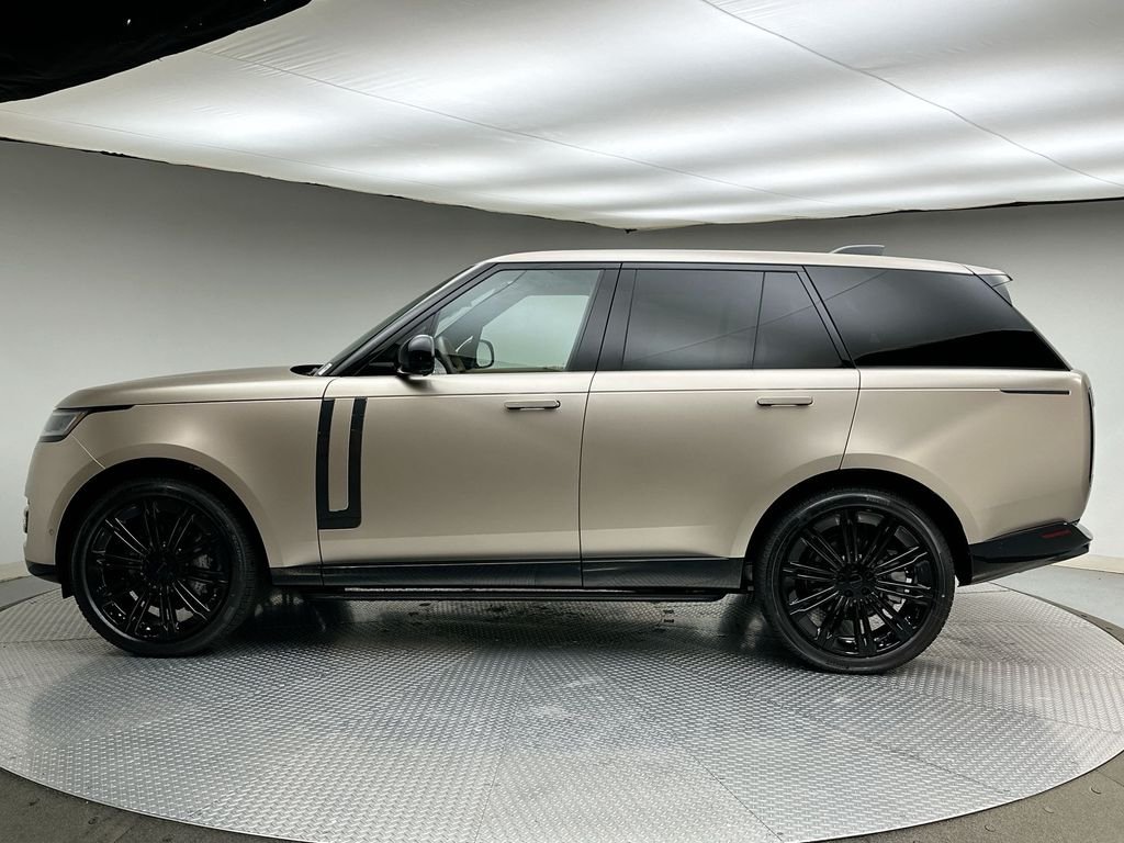 New 2026 Sunset Gold SV Bespoke Ultra Metallic Gloss Land Rover SE image 2