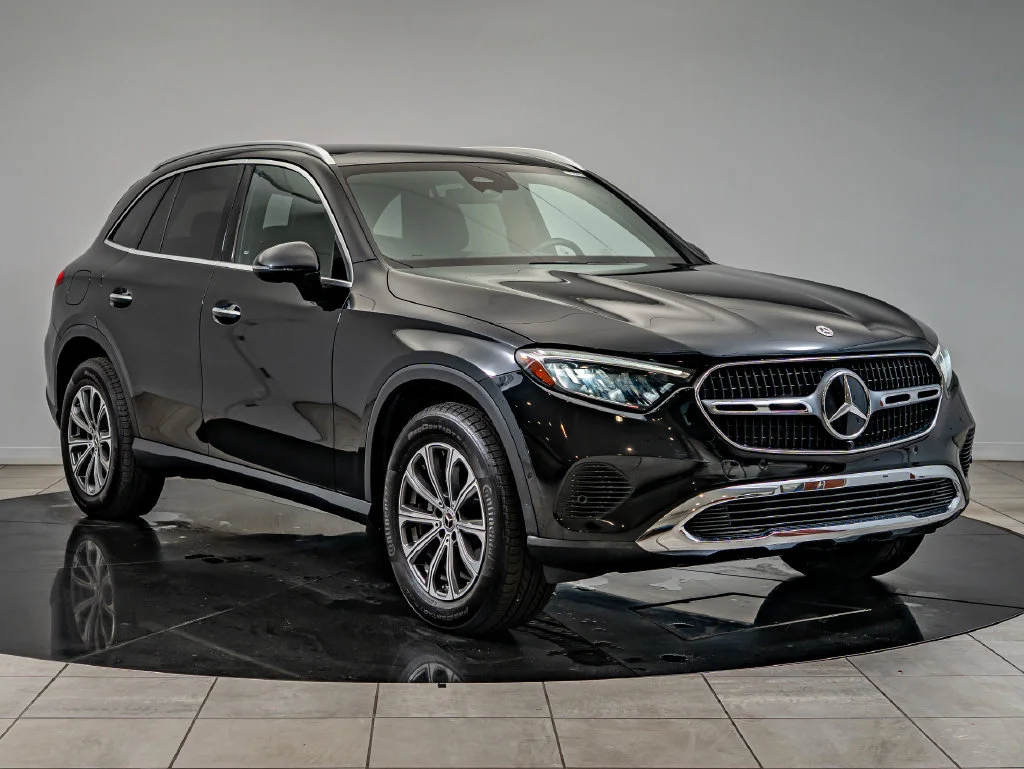 Certified Used 2025 Black Mercedes-Benz GLC 300 image 3
