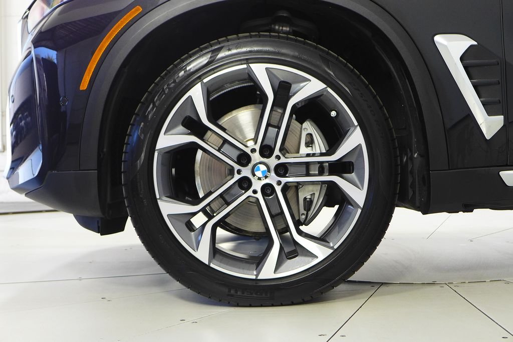 Certified Used 2024 Black Sapphire Metallic BMW sDrive40i image 5