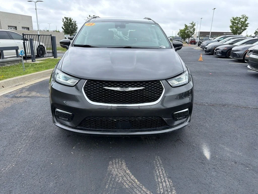 Used 2022 Gray Chrysler Touring L image 2