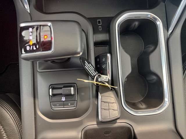 Used 2023 WHITE FROST TRICOAT GMC Denali image 30