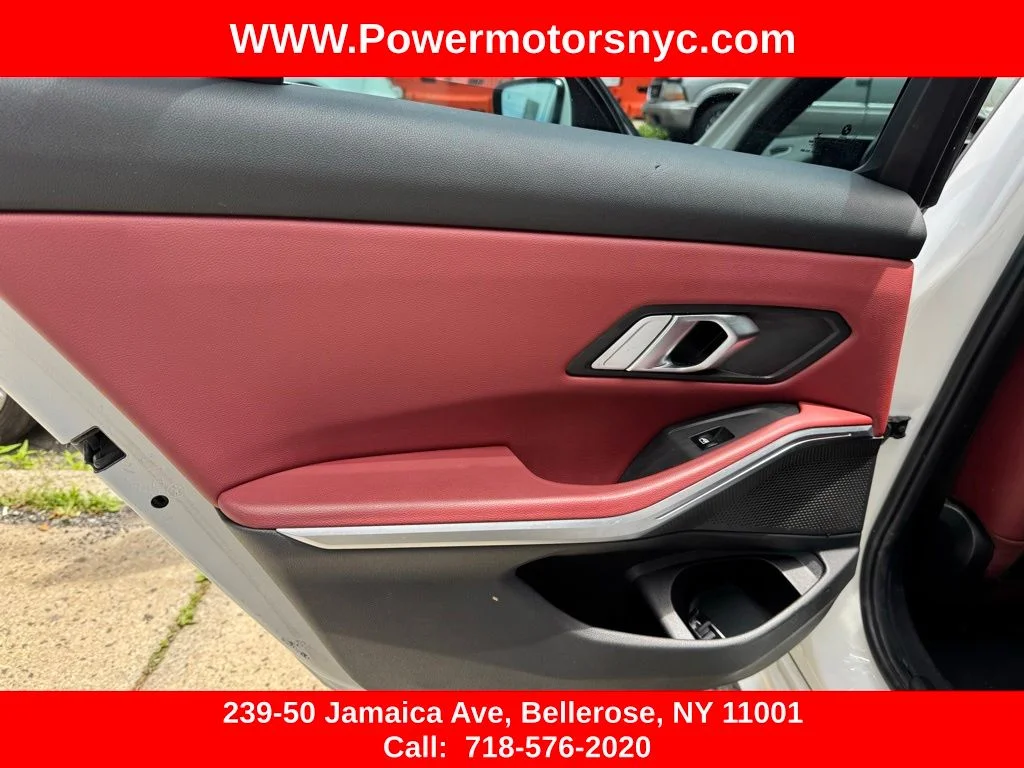 Used 2023 White BMW 330i xDrive image 18