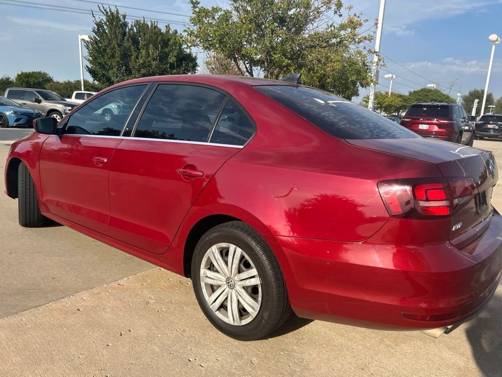 Used 2017 Red Volkswagen 1.4T S image 5