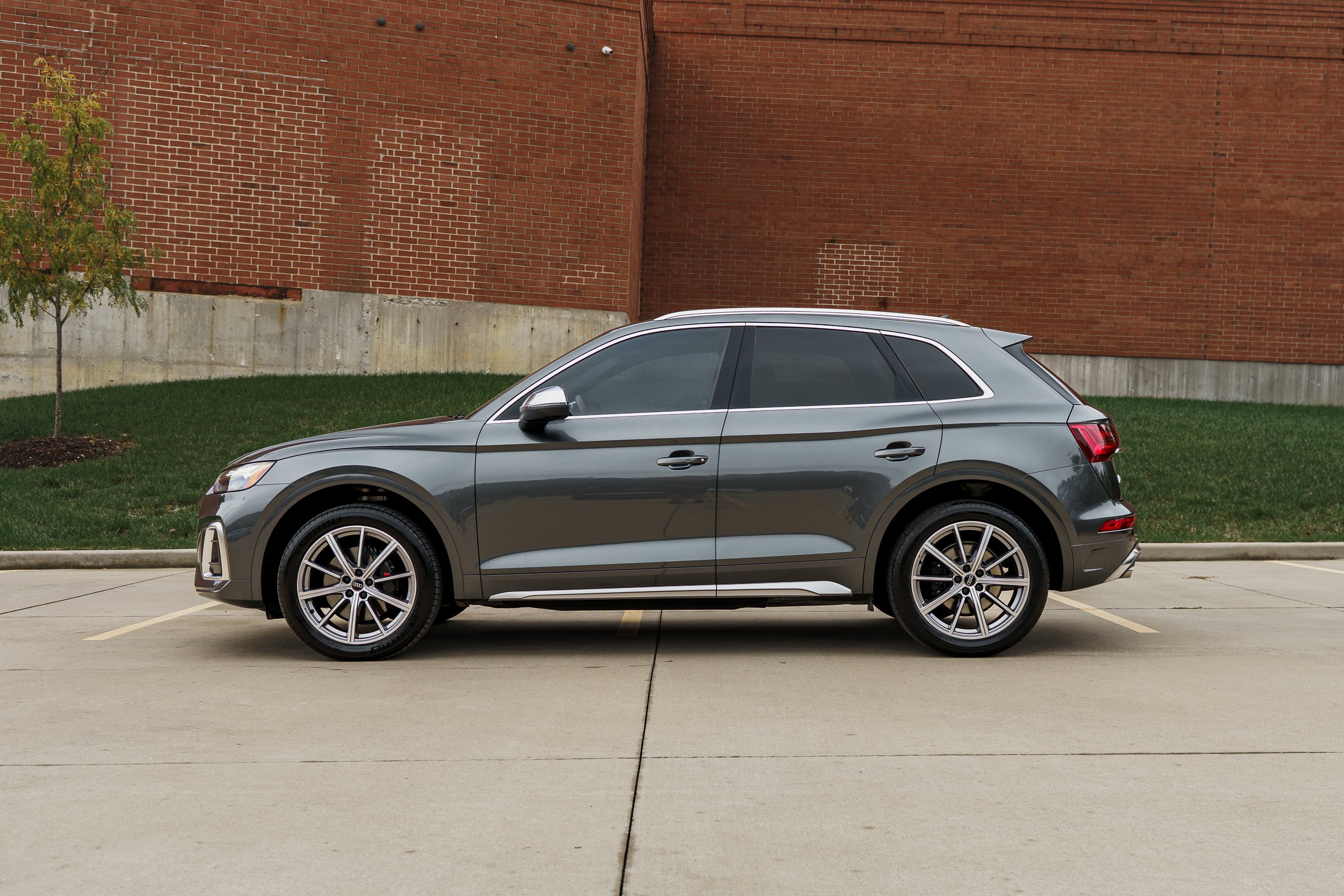 2023 Audi SQ5 Premium Plus photo 4