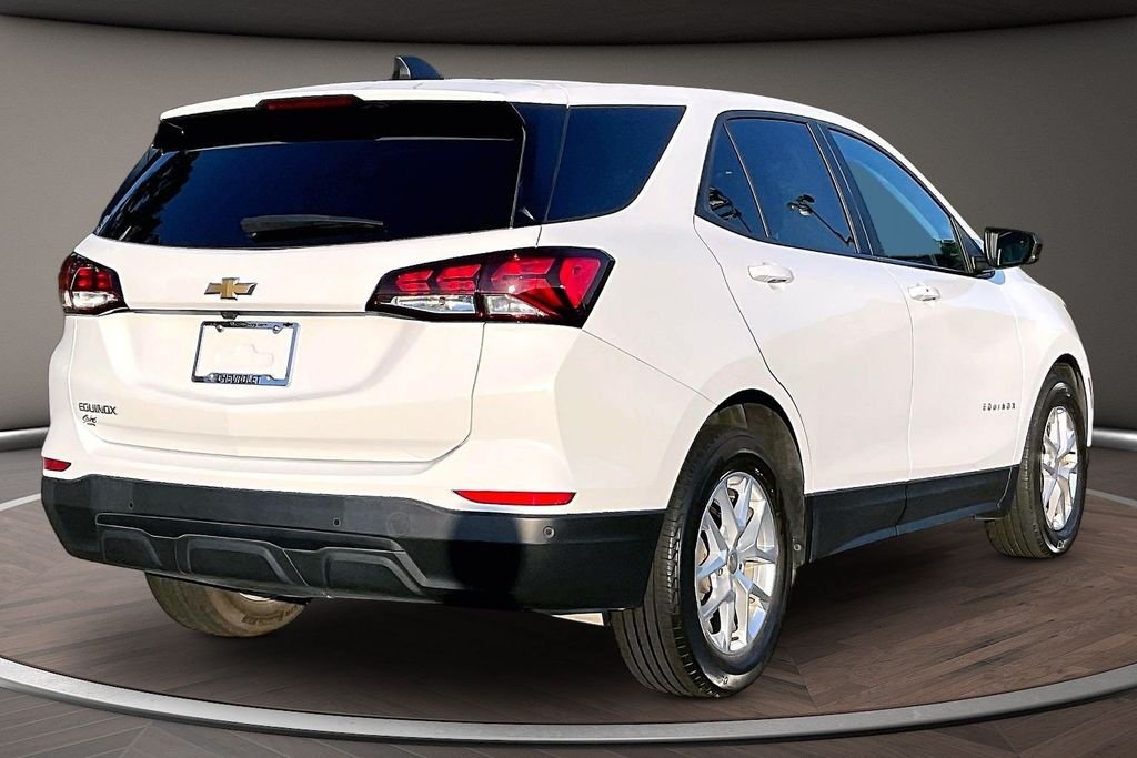 Used 2022 White Chevrolet LS image 7