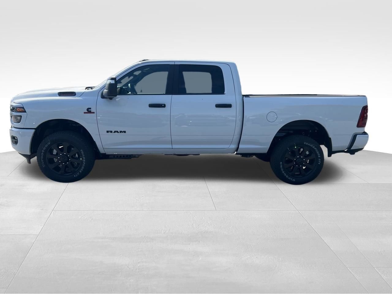 New 2026 Bright White Clear-Coat Exterior Paint RAM Big Horn image 2