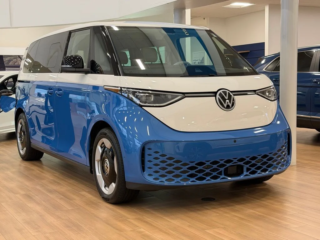 2025 Volkswagen ID. Buzz Pro S Plus 4Motion's photo