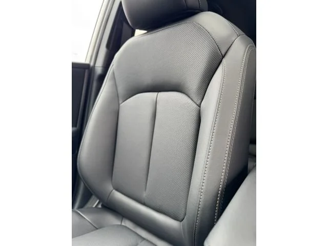 New 2026 CRYSTAL WHITE PEARL Subaru Limited XT image 32