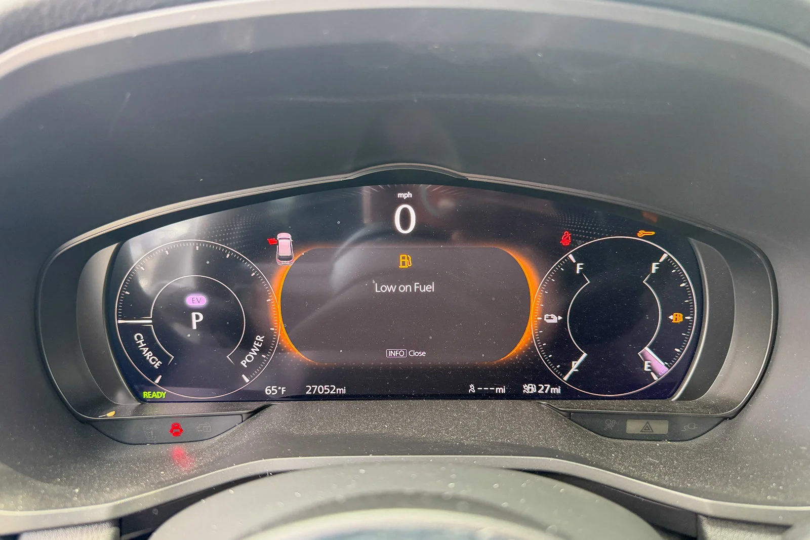 Certified Used 2024 Platinum Quartz Mazda Premium image 16
