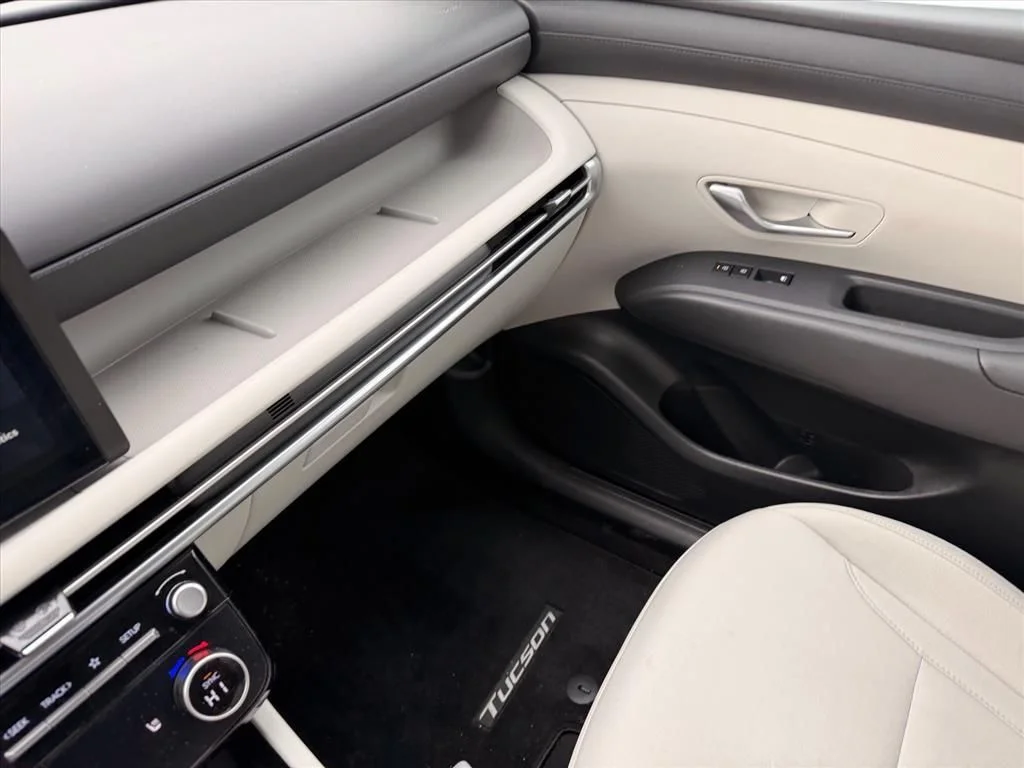 Used 2025 Blue Hyundai SEL image 13