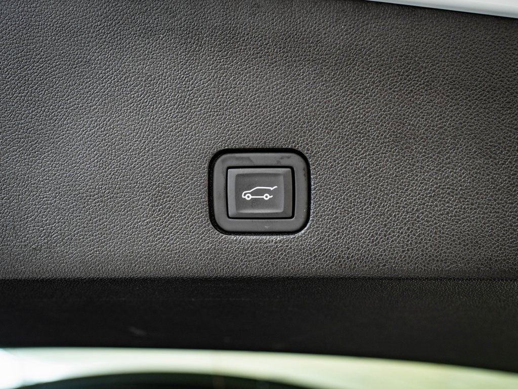 Used 2023 White Cadillac Sport image 18