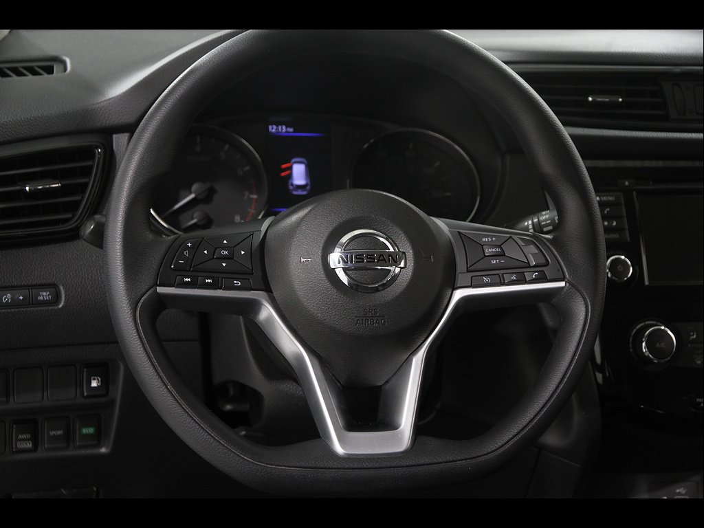 Used 2018 Glacier White Nissan S image 8
