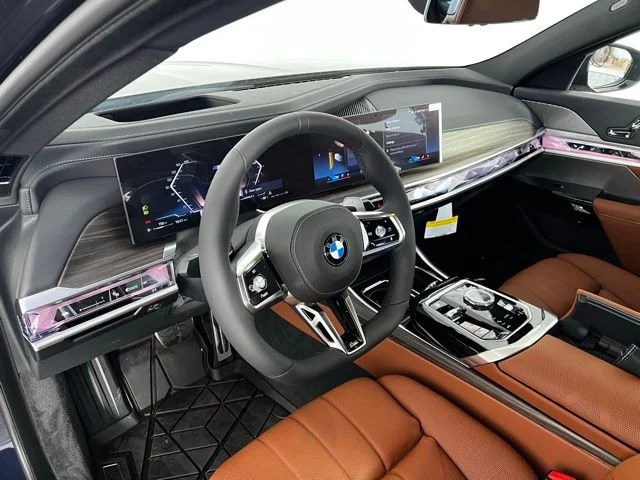 2025 BMW 7 Series 760i - Photo 12