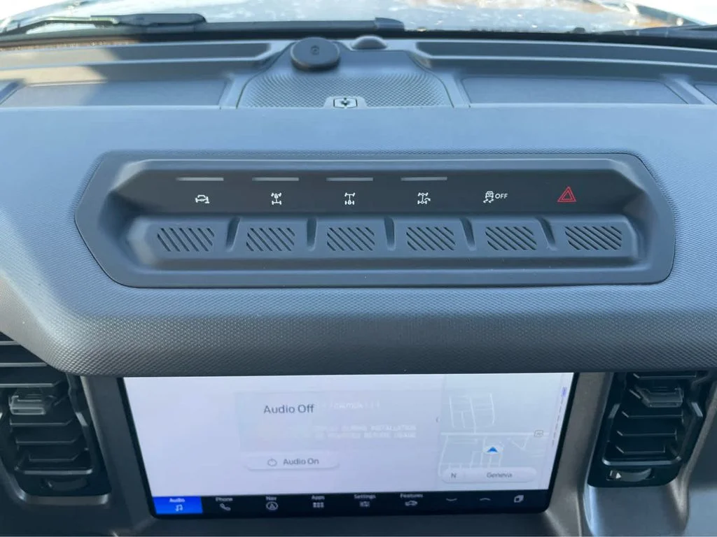 New 2025 Oxford White Ford Badlands® image 24