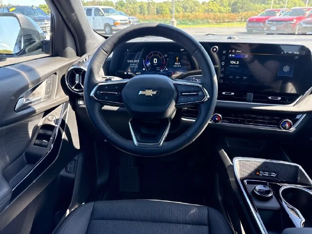 2026 Chevrolet Equinox LT - Photo 13