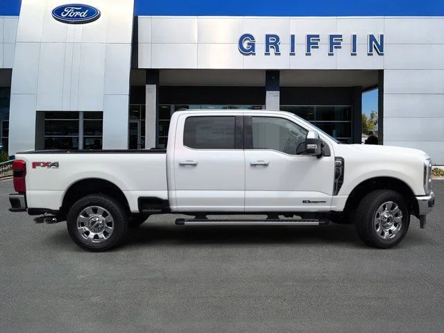 New 2026 Star White Metallic Tri-Coat Ford F-250® Lariat® image 3