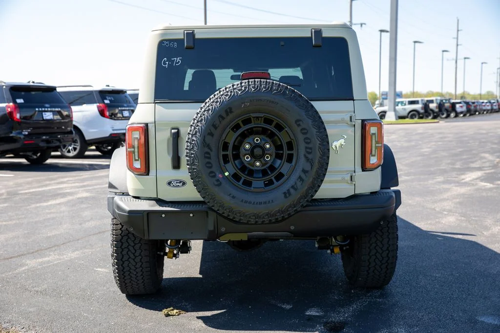 New 2026 Desert Sand Ford Badlands® image 7