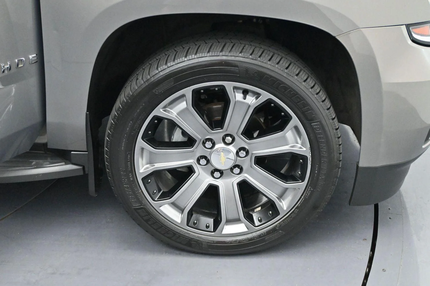 Used 2018 PEPPERDUST METALLIC Chevrolet LT image 40