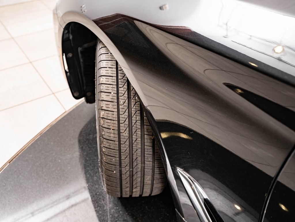 Used 2019 Black Sapphire Metallic BMW 540i image 51