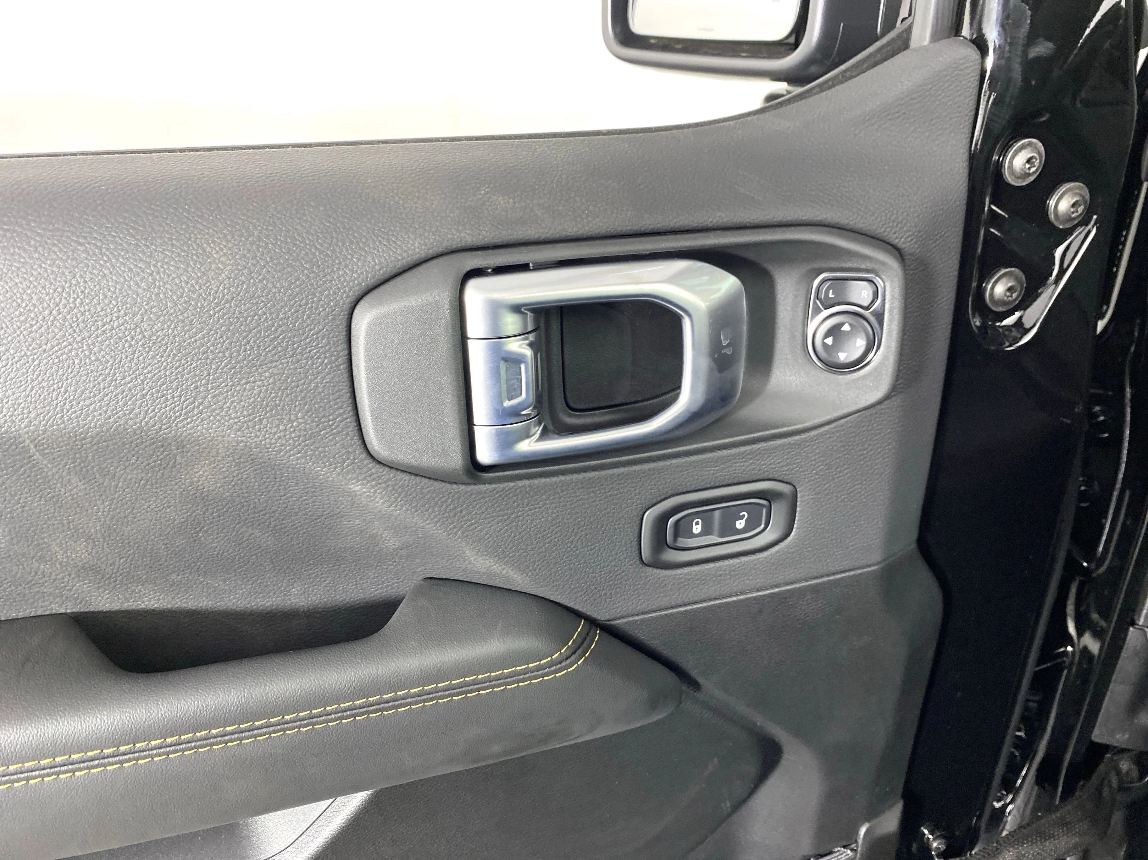 New 2026 Black Clear-Coat Exterior Paint Jeep Sahara image 14
