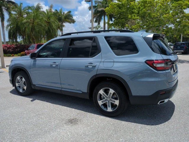 New 2026 Sonic Gray Pearl Honda EX-L image 5