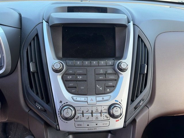 Used 2015 Gold Chevrolet LT image 21