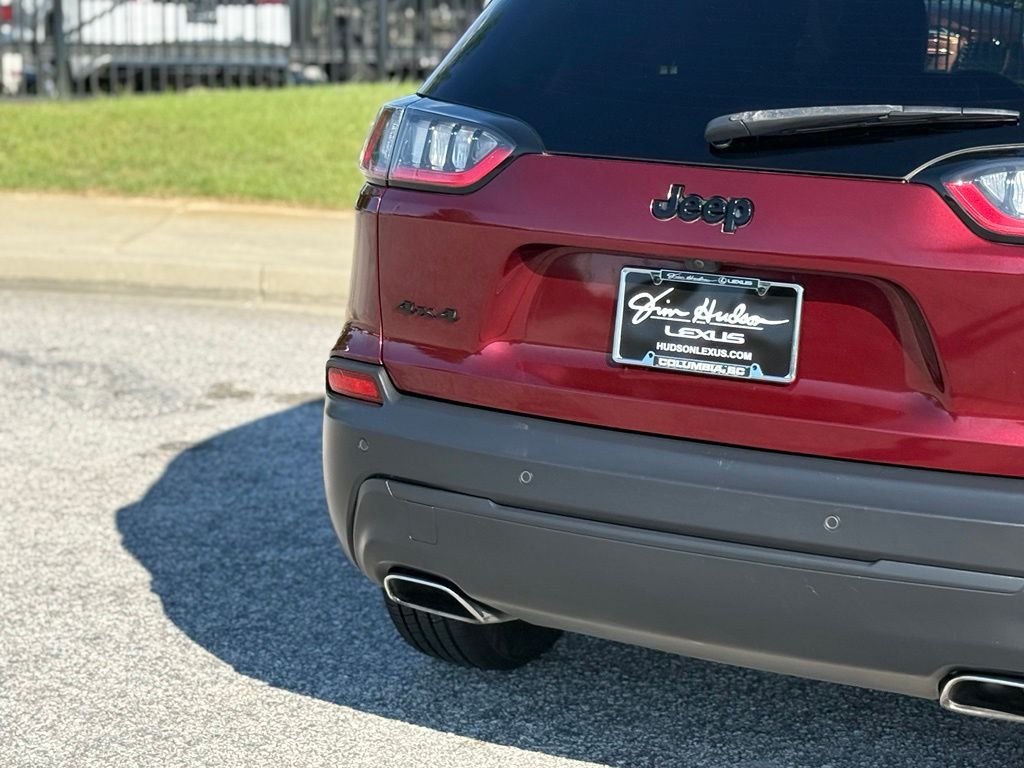 Used 2020 Red Jeep Latitude Plus image 12