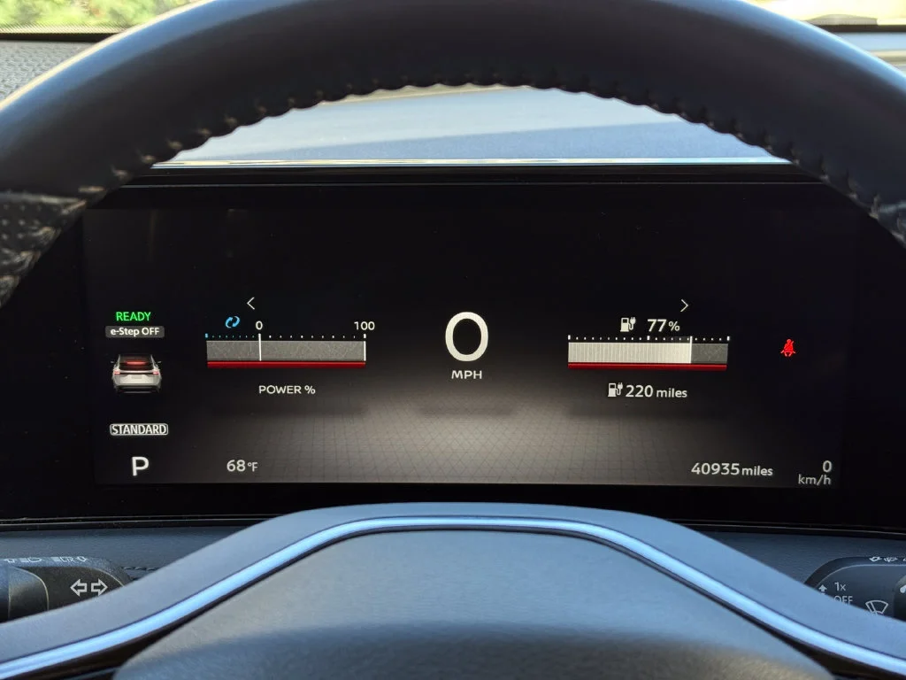 Used 2023  Nissan VENTURE+ image 32