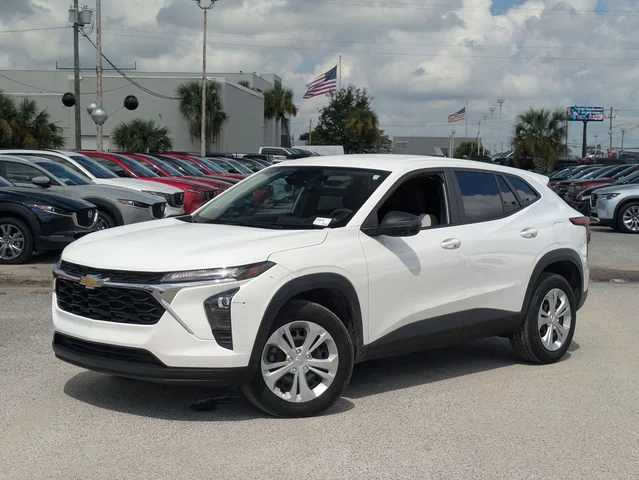 2025 Chevrolet Trax LS