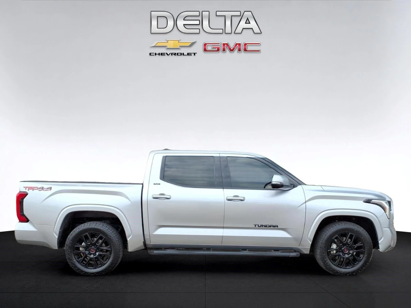 Used 2023 Silver Toyota SR5 image 6
