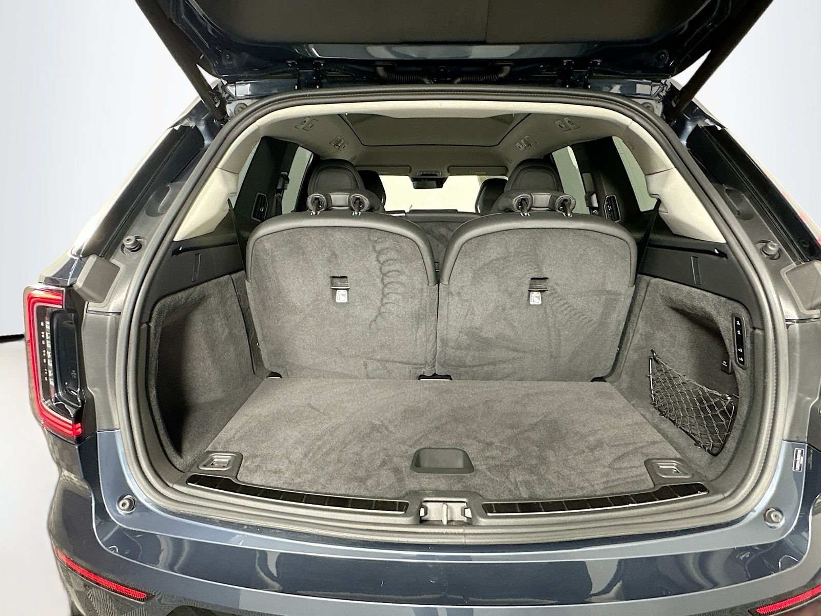 Used 2025 Denim Blue Metallic Volvo Twin Motor Performance Ultra image 27