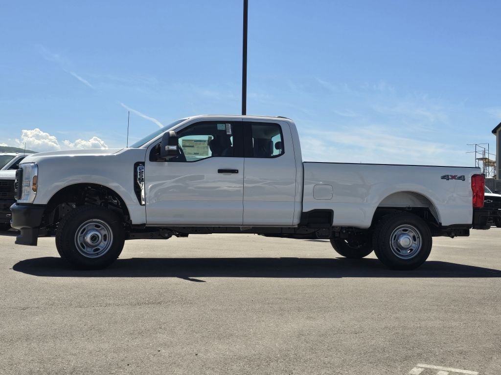 New 2026 Oxford White Ford XL image 18