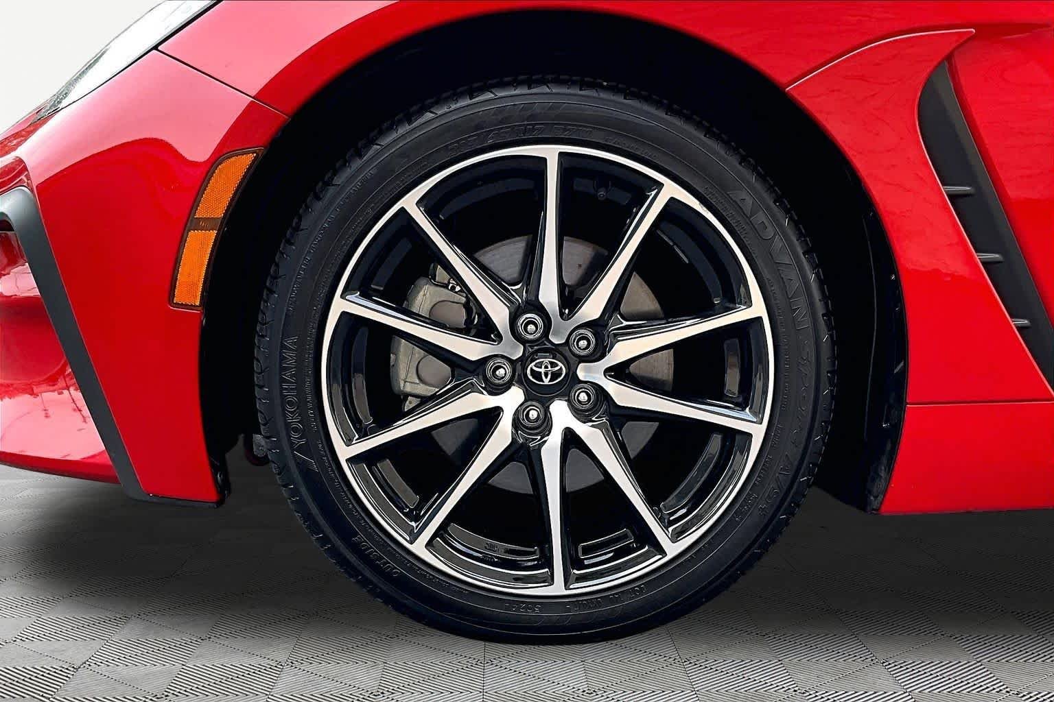 Used 2023 Track bRed Toyota  image 11