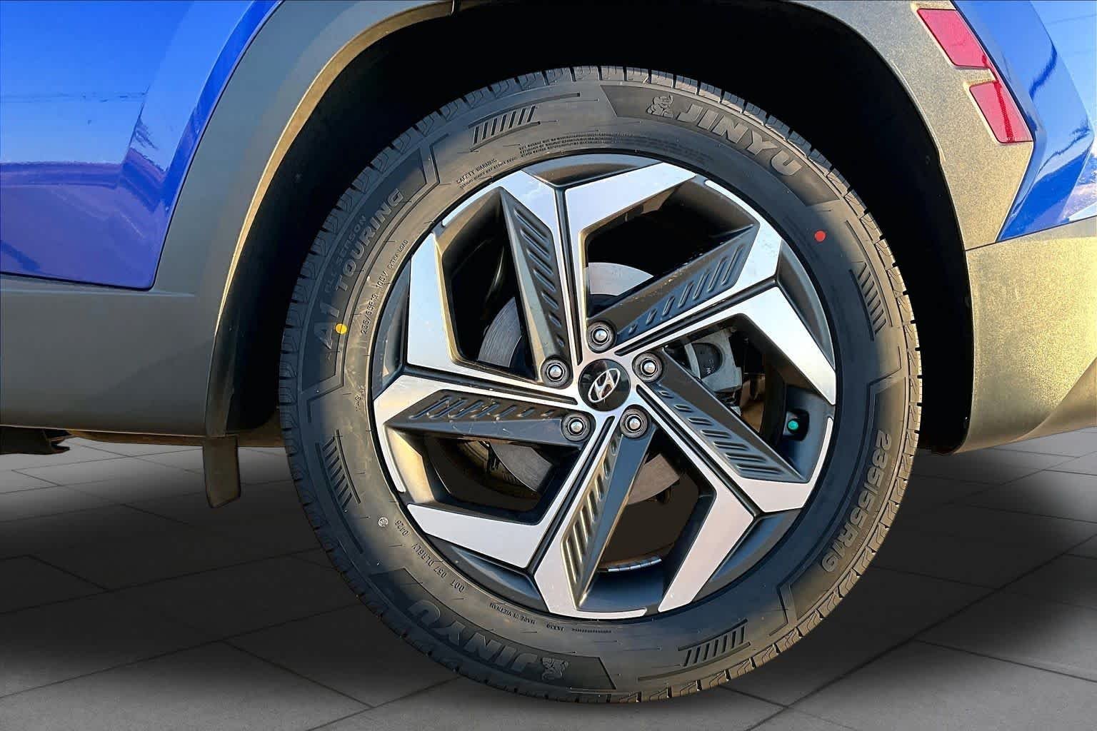 Used 2024 Intense Blue Hyundai SEL image 11