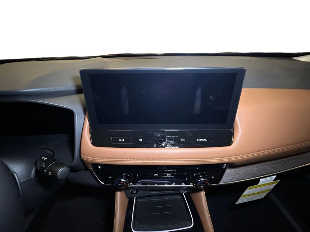 New 2026 Super Black Nissan Platinum image 10