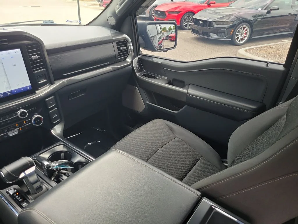 Used 2023 Black Ford XLT image 11
