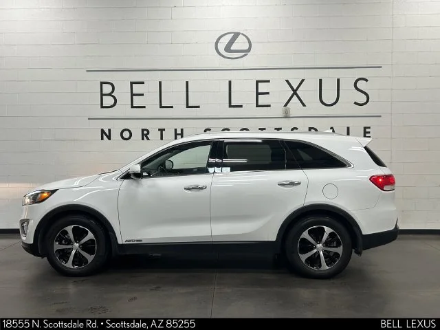 Used 2017 White Kia EX image 8