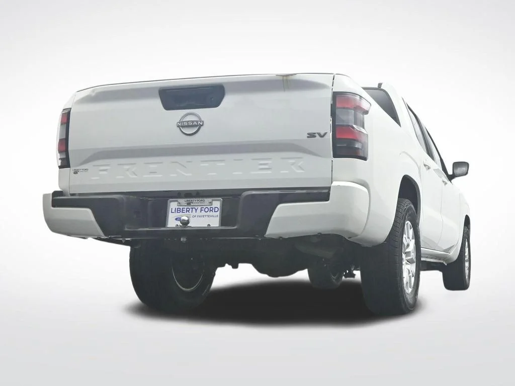Used 2022 White Nissan SV image 35
