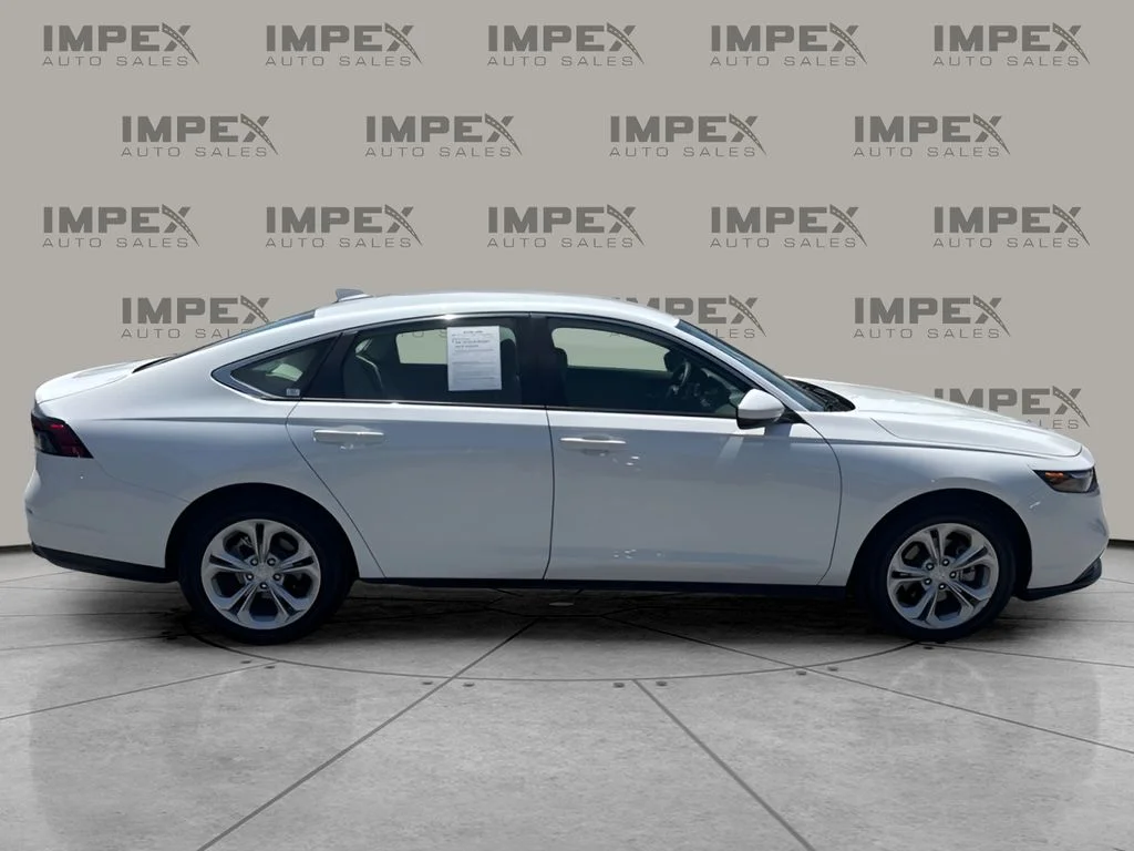 Used 2025 White Honda LX image 6