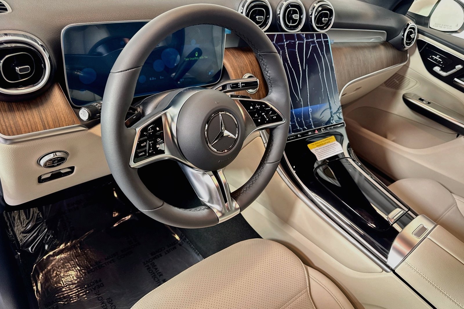 New 2026 Polar White Mercedes-Benz GLC 300 image 9