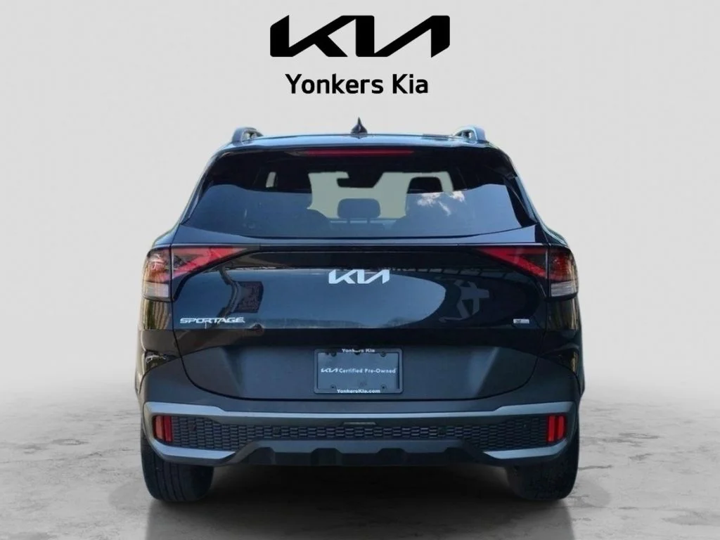 Used 2023 Black Kia X-Line image 7