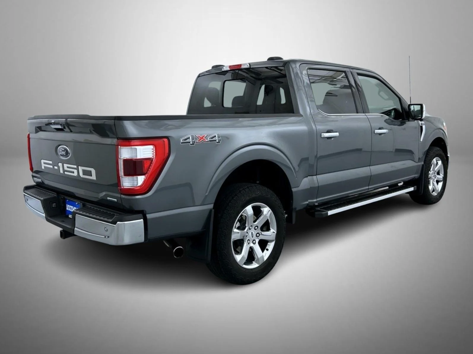 Used 2023 Gray Ford Lariat image 5