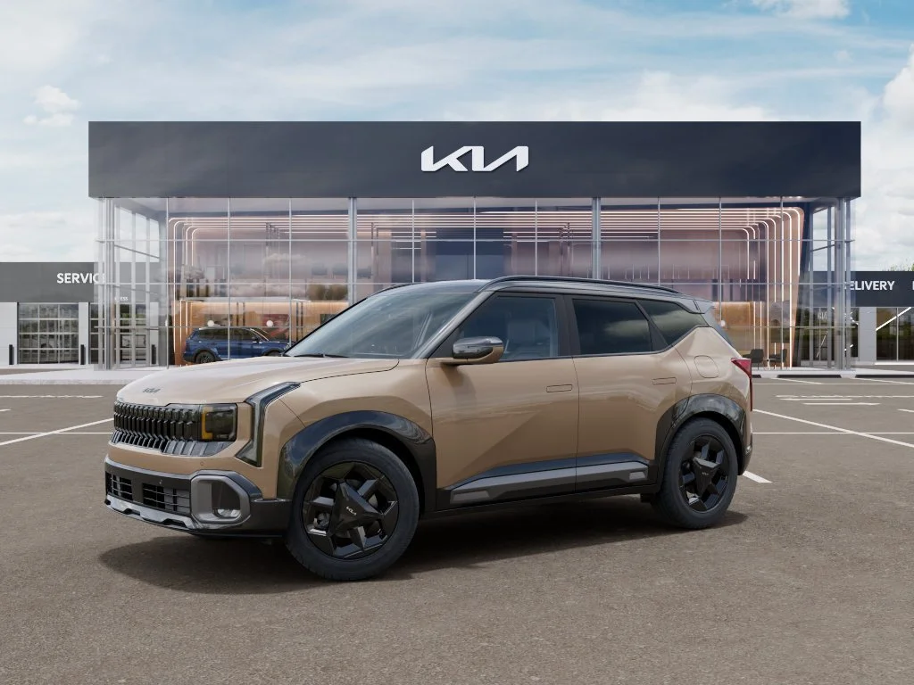 New 2027 Terrain Brown / Black Roof Kia X-Line S image 3