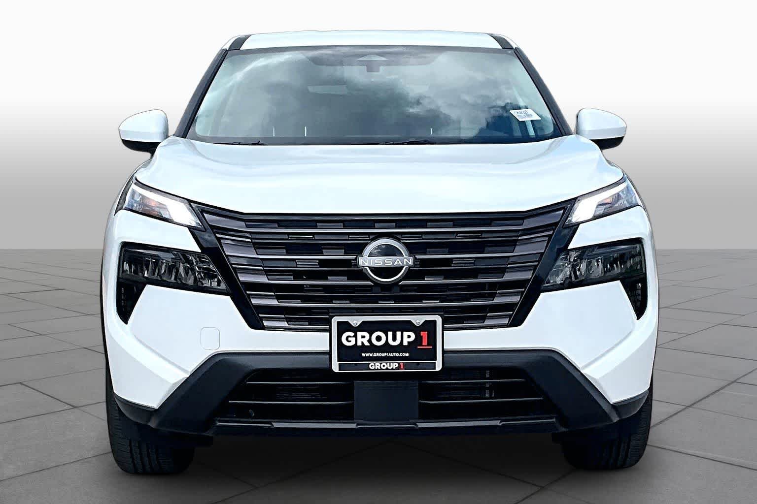 New 2026 Everest White Pearl TriCoat Nissan SV image 3